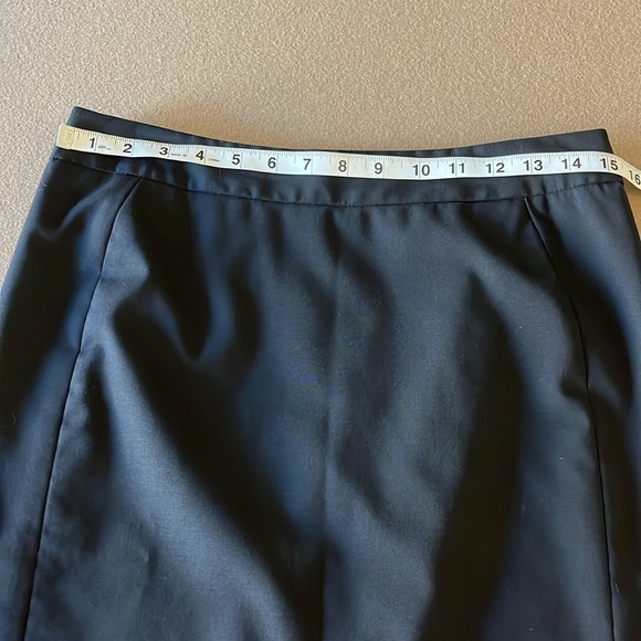 BANANA REPUBLIC Outlet Classic Black Women's Stretch Skirt- 4 - Picture 6 of 10
